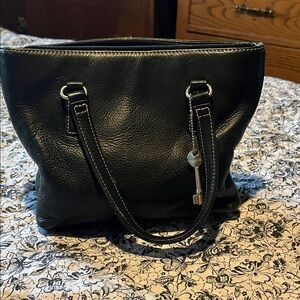 Black Leather Fossil purse with key